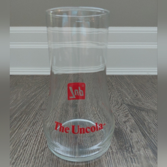 Vintage 7UP The Uncola upside down drinking glass - Picture 2 of 3